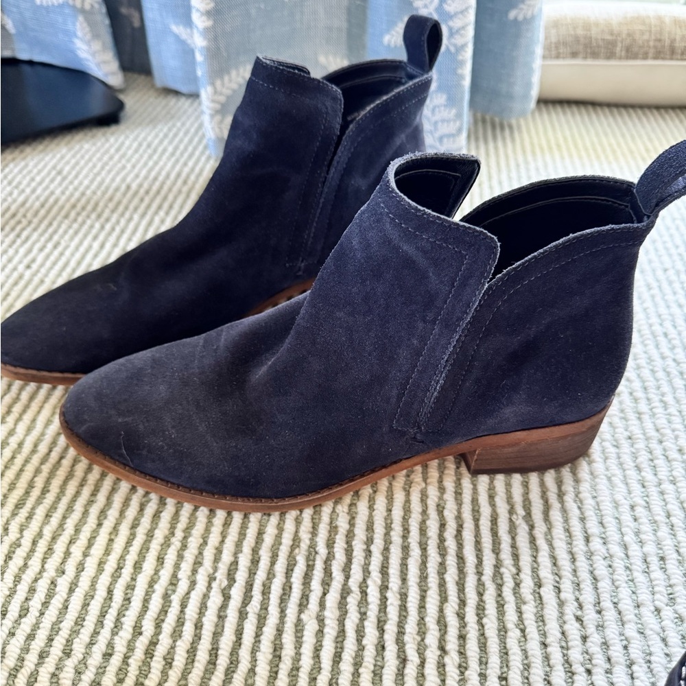 DV Suede Chelsea Ankle Boots - Dark Blue